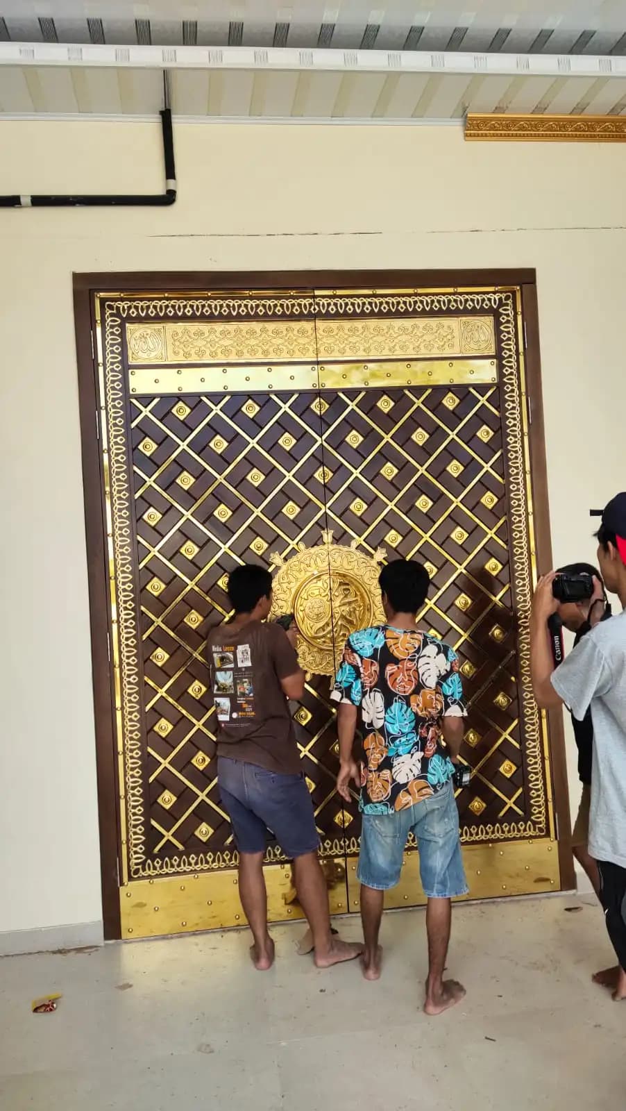 Pintu Masjid Nabawi